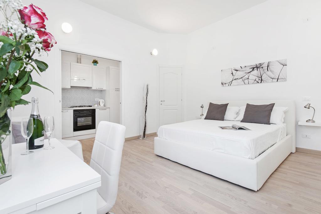 White Flat Colosseo *